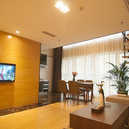 Home Plus Suite Hotel And Apartment Vuhan Dış mekan fotoğraf