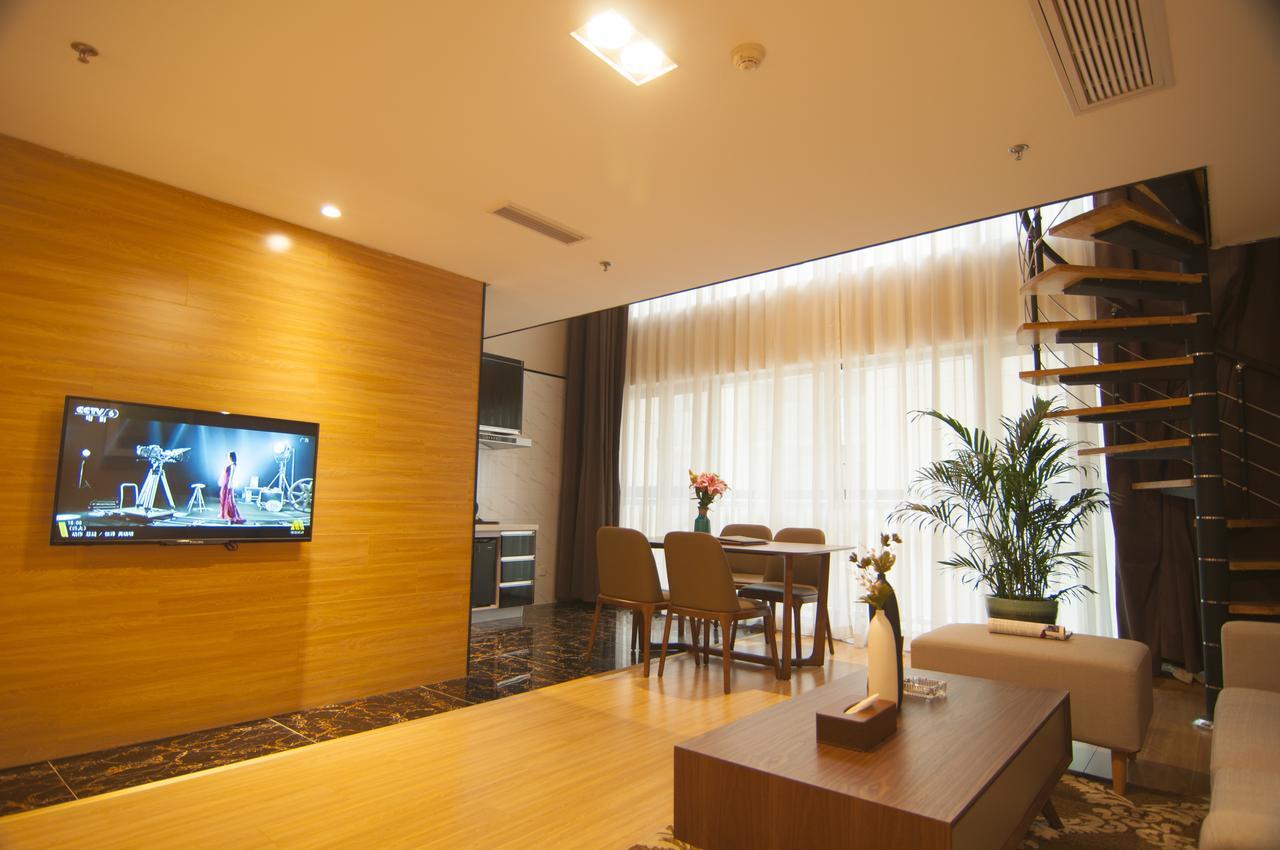 Home Plus Suite Hotel And Apartment Vuhan Dış mekan fotoğraf