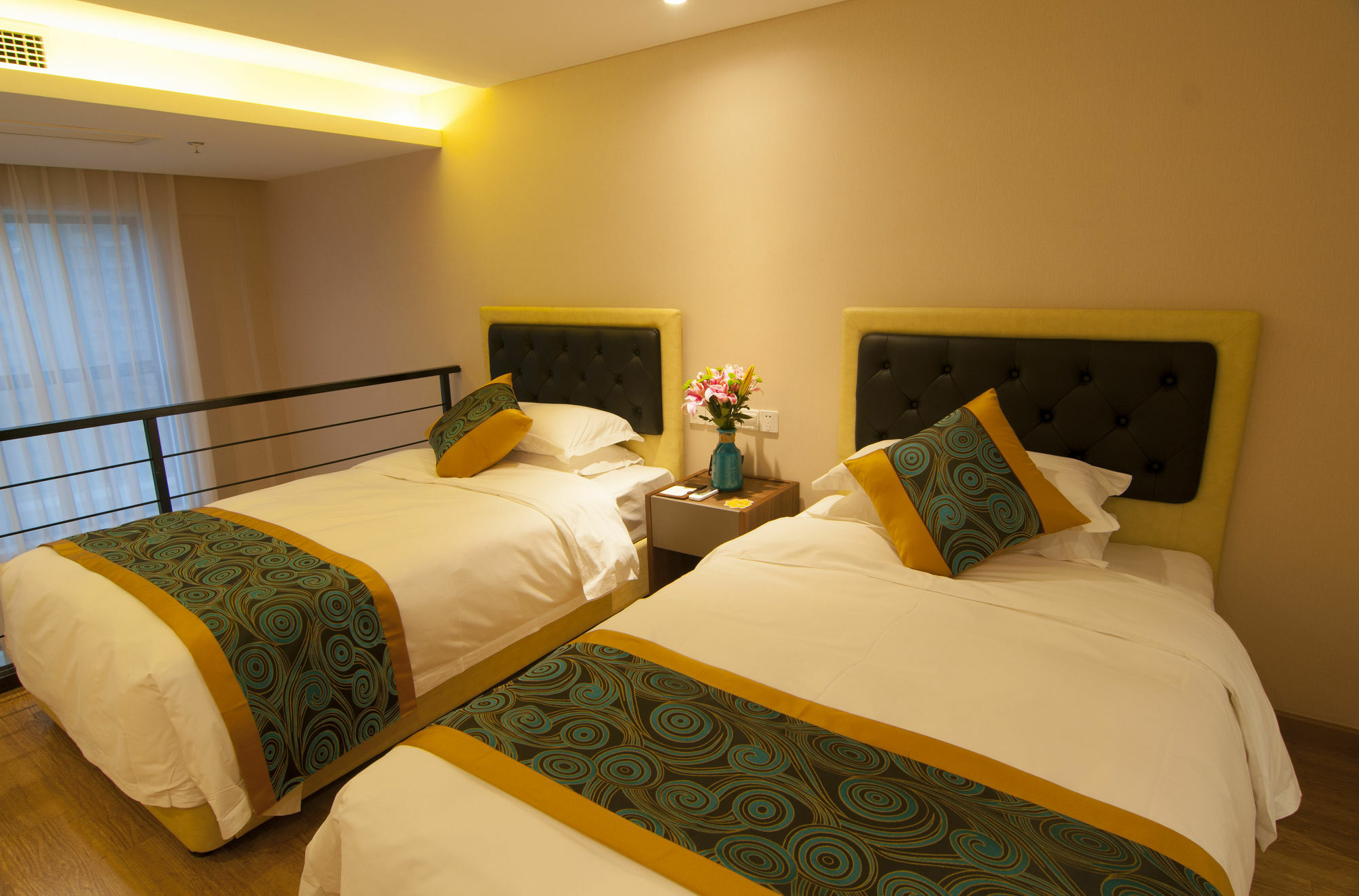 Home Plus Suite Hotel And Apartment Vuhan Dış mekan fotoğraf