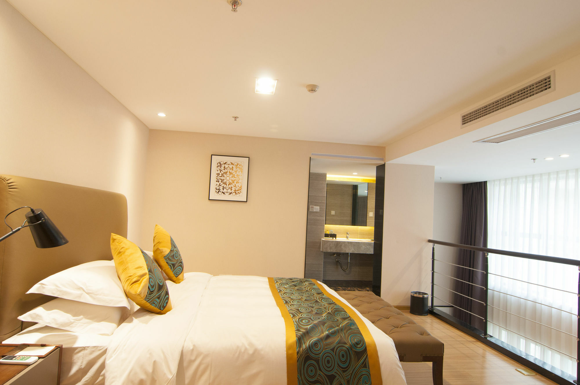 Home Plus Suite Hotel And Apartment Vuhan Dış mekan fotoğraf