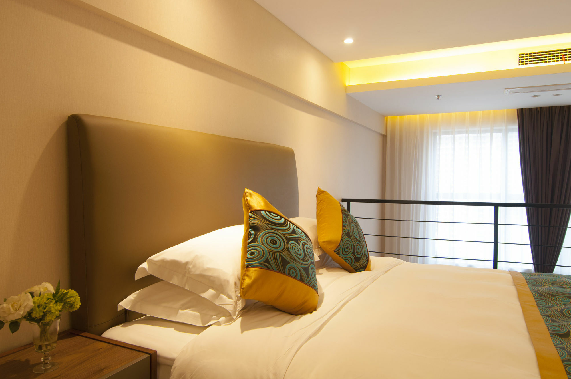 Home Plus Suite Hotel And Apartment Vuhan Dış mekan fotoğraf