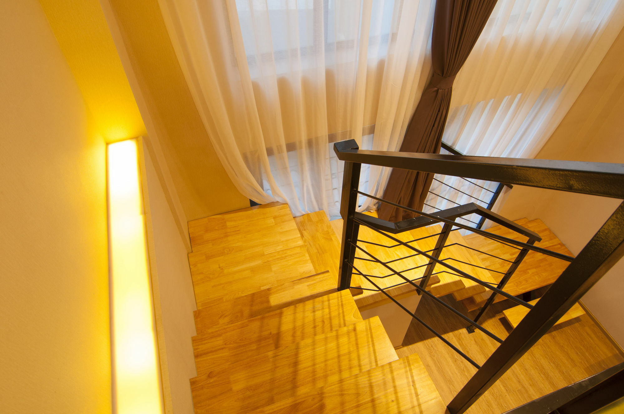 Home Plus Suite Hotel And Apartment Vuhan Dış mekan fotoğraf