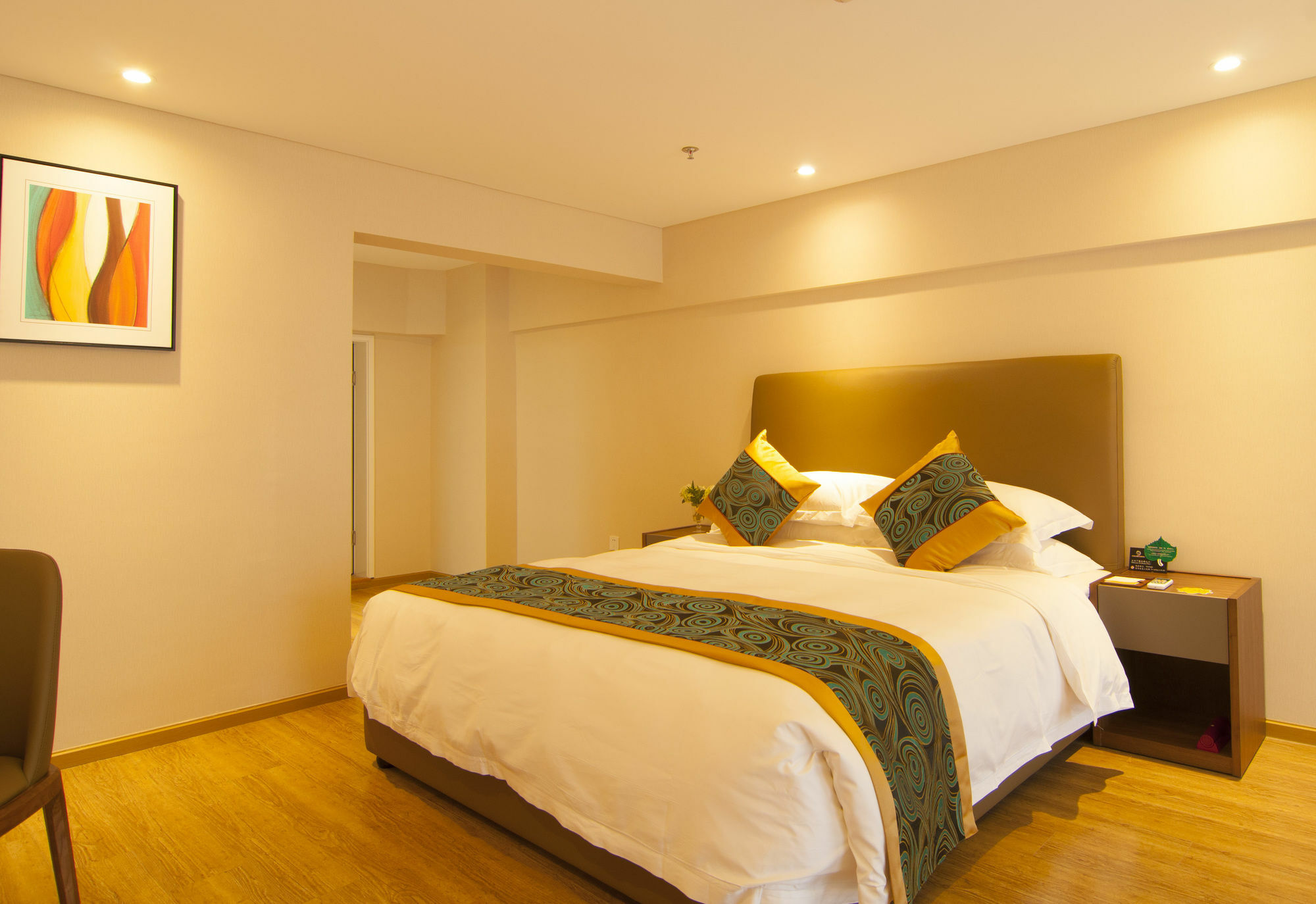 Home Plus Suite Hotel And Apartment Vuhan Dış mekan fotoğraf