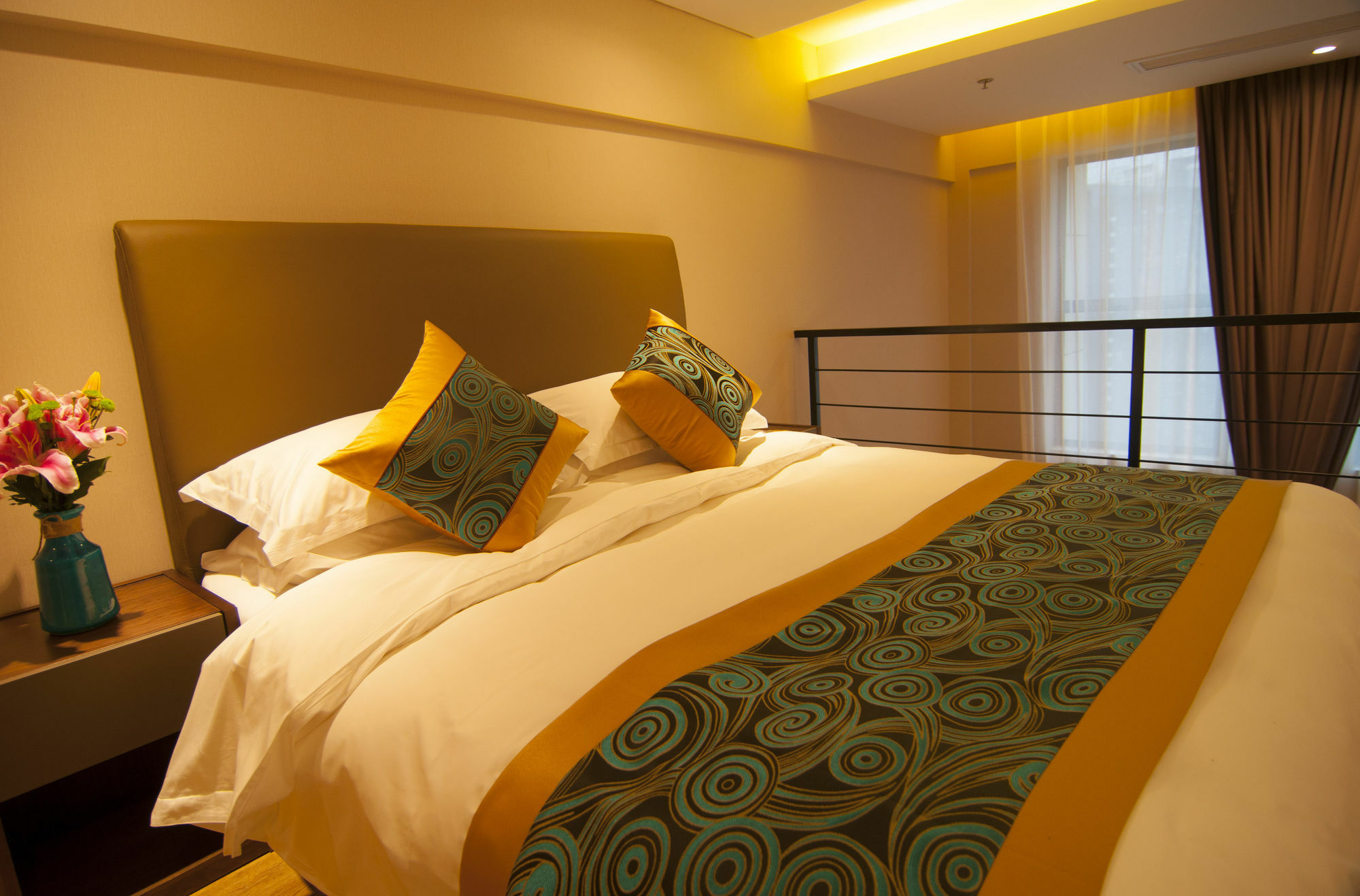 Home Plus Suite Hotel And Apartment Vuhan Dış mekan fotoğraf