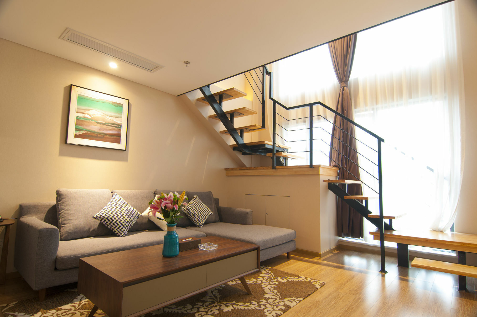 Home Plus Suite Hotel And Apartment Vuhan Dış mekan fotoğraf
